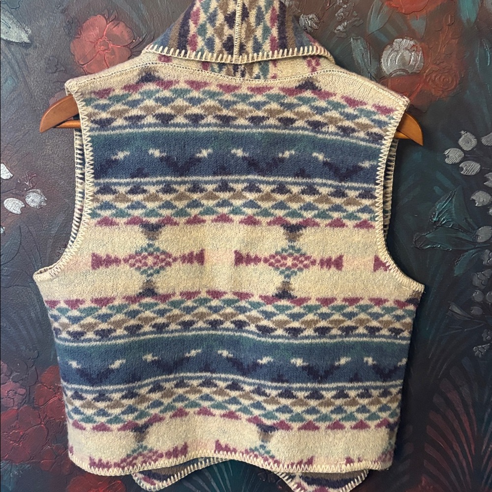Patterned Wool Vest With Button Closure - image 6